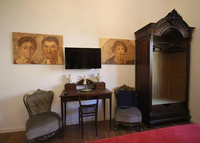 Il Chiostro 3* كالياري